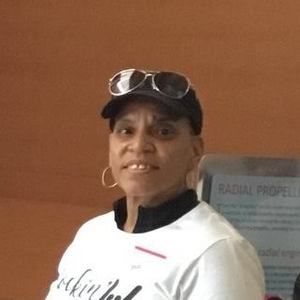 Meet your Posher, Yolanda